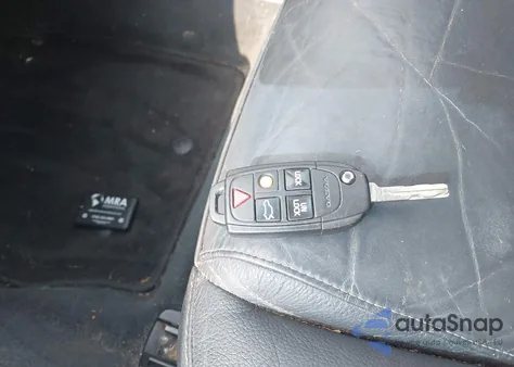 2013 Volvo Xc90 3.2 Platinum from USA, damaged, VIN YV4952CZ8D1631350